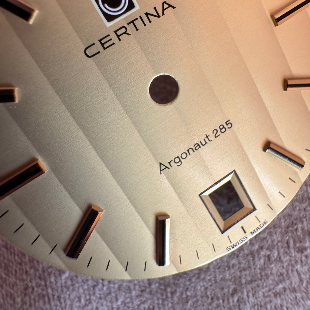 Cadran Certina Argonaut 285 Vintage 28,5 mm – Ton Or – Date à 6h