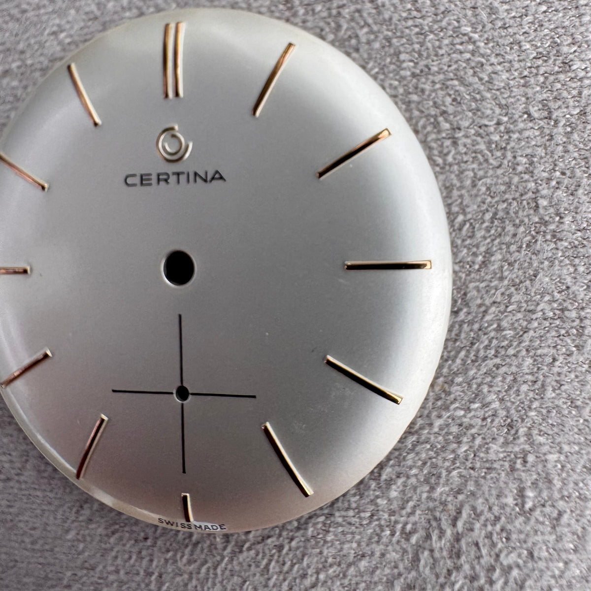 Certina vintage cadran argenté 29,5 mm – Index bâtons dorés – Petite seconde
