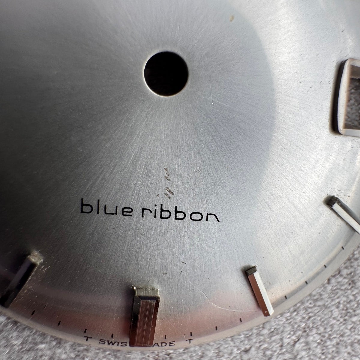 Cadran vintage Certina Blue Ribbon automatique 29,5 mm – Argent – Date à 3h