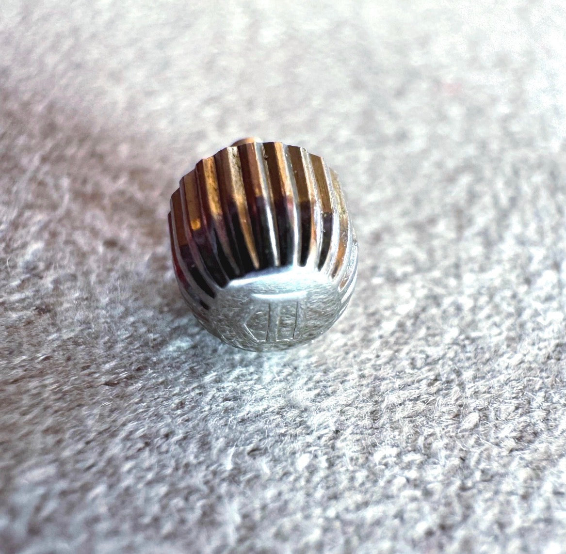 Vintage Heuer Crown 4.5mm – 0.9mm Thread – 2.5mm Tube – Domed Shield Logo
