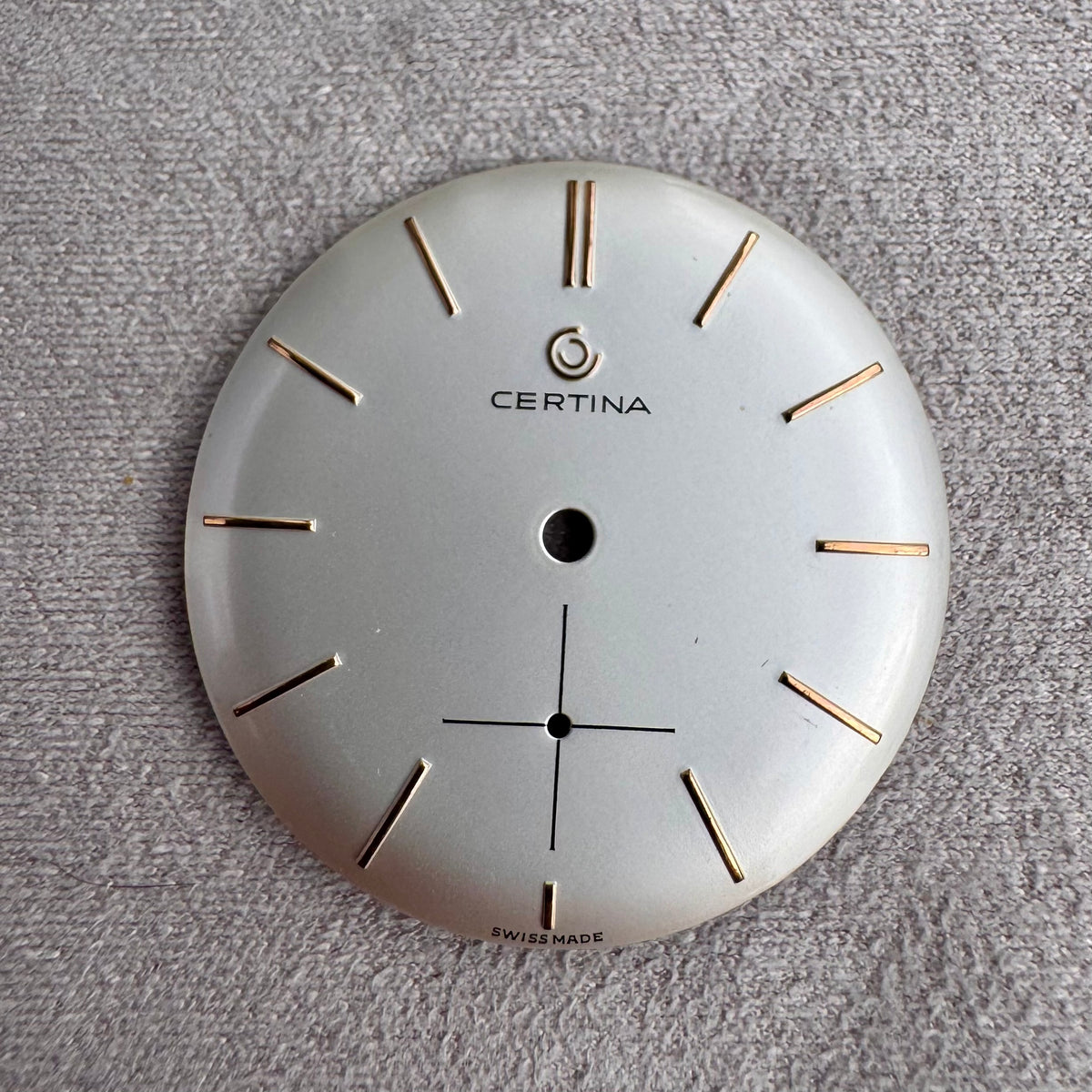 Certina vintage cadran argenté 29,5 mm – Index bâtons dorés – Petite seconde
