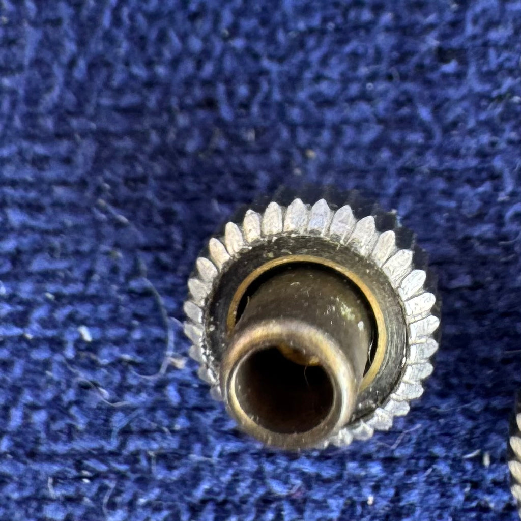 Vintage Breitling Uhrenkrone 4,9 mm – 0,9 mm Gewinde – Original Altbestand