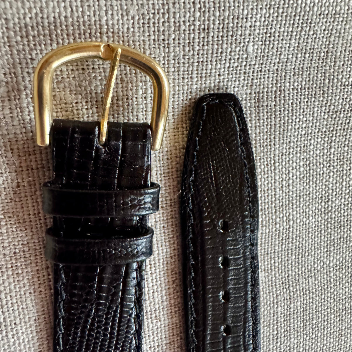 Vintage NOS Delbana 18mm Black Leather Watch Strap – Lizard-Style – Gold-Tone Buckle